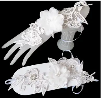 Элегантные блестящие БелоКрасные Кружевные Кристаллы Свадебные перчатки с цветами Длиной до запястья без пальцев Свадебные перчатки для невесты Аксессуары